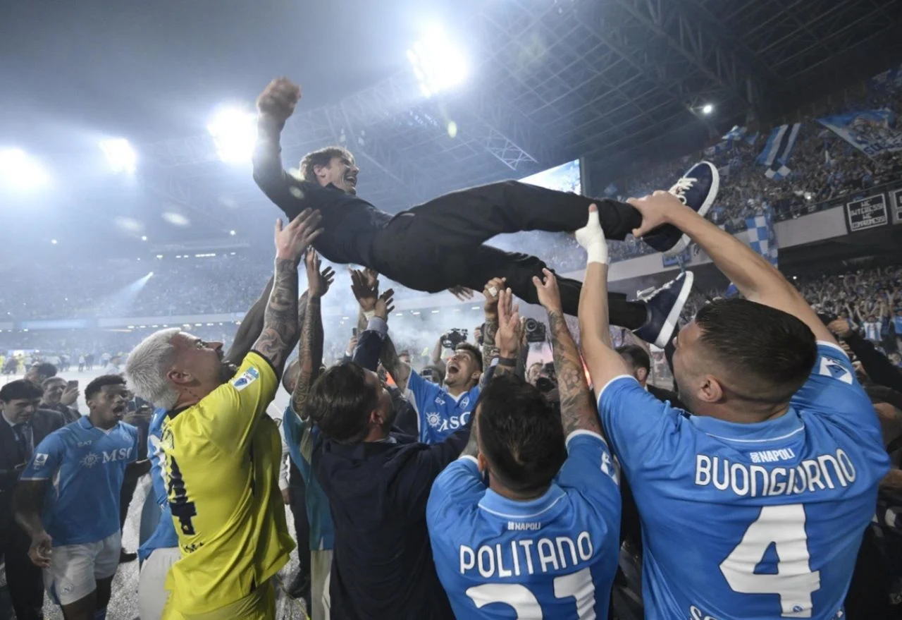 Napoli 4-0 Cremonese: De Bruyne Raih Gol ke‑100, Tim Antonio Conte Tancap Poin Juara
