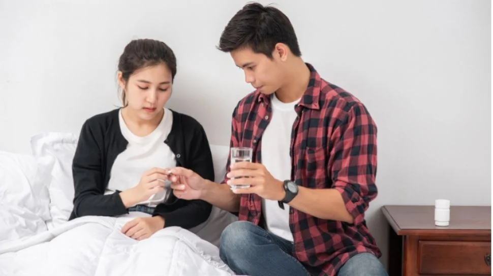 4 Zodiak yang Menolak HP Saat Quality Time: Cara Mereka Menuntut Perhatian Penuh