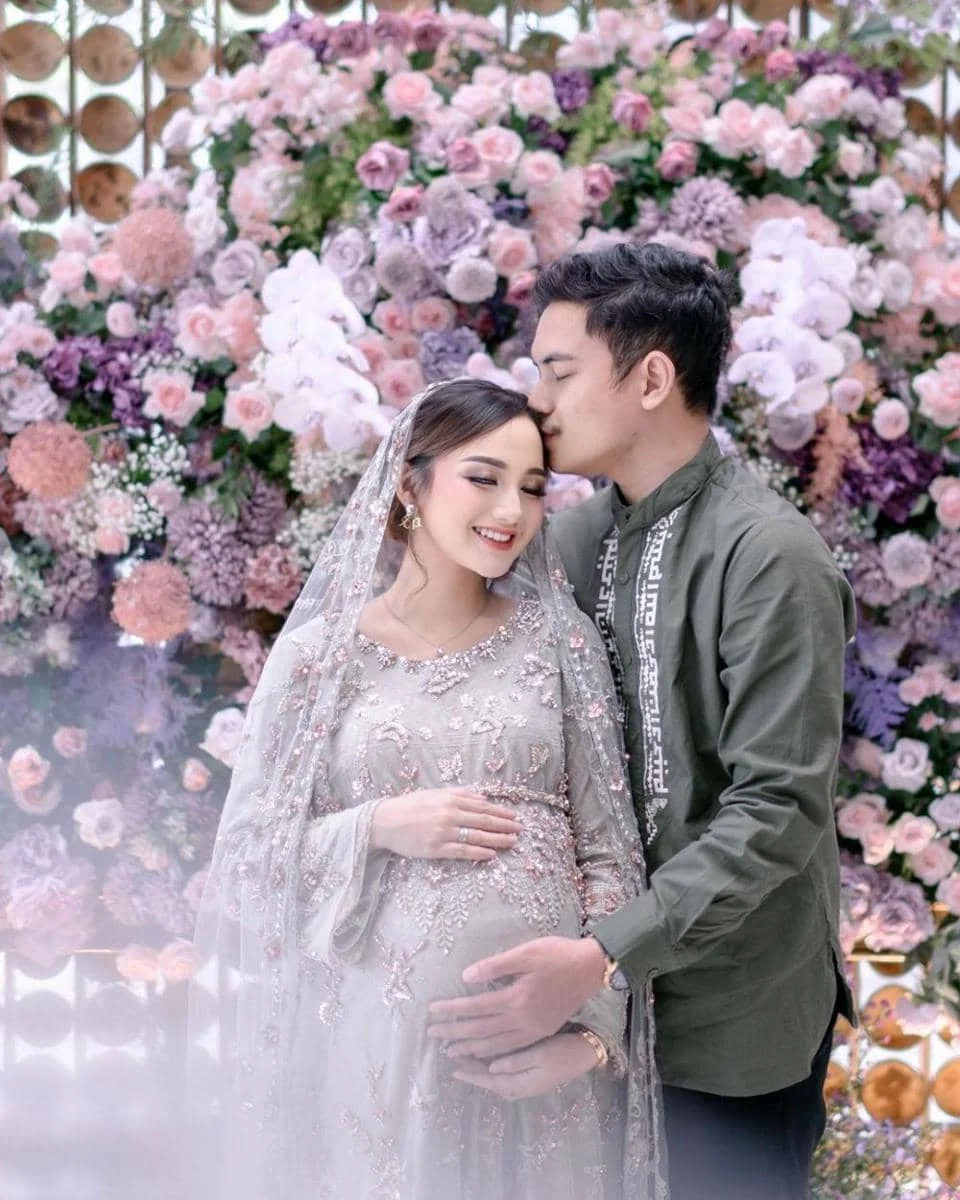 9 Foto Memukau Nanda Arsyinta Pamer Baby Bump Kehamilan Kedua, Simak Cerita di Baliknya