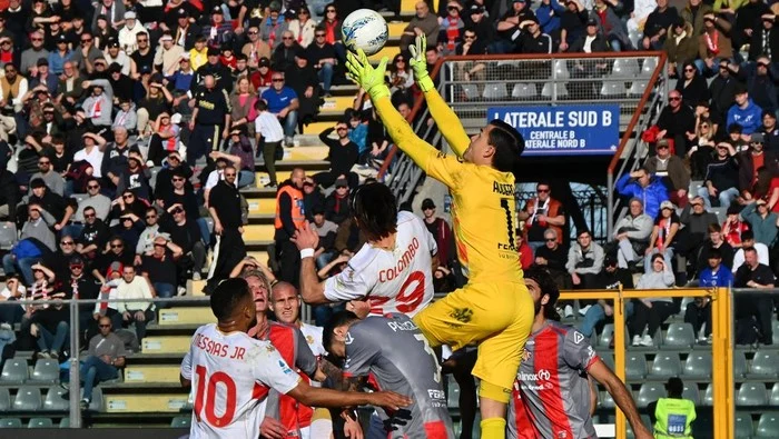 Drama Kiper Timnas Indonesia Emil Audero: Gagal Selamatkan Cremonese dari Relegasi Serie A