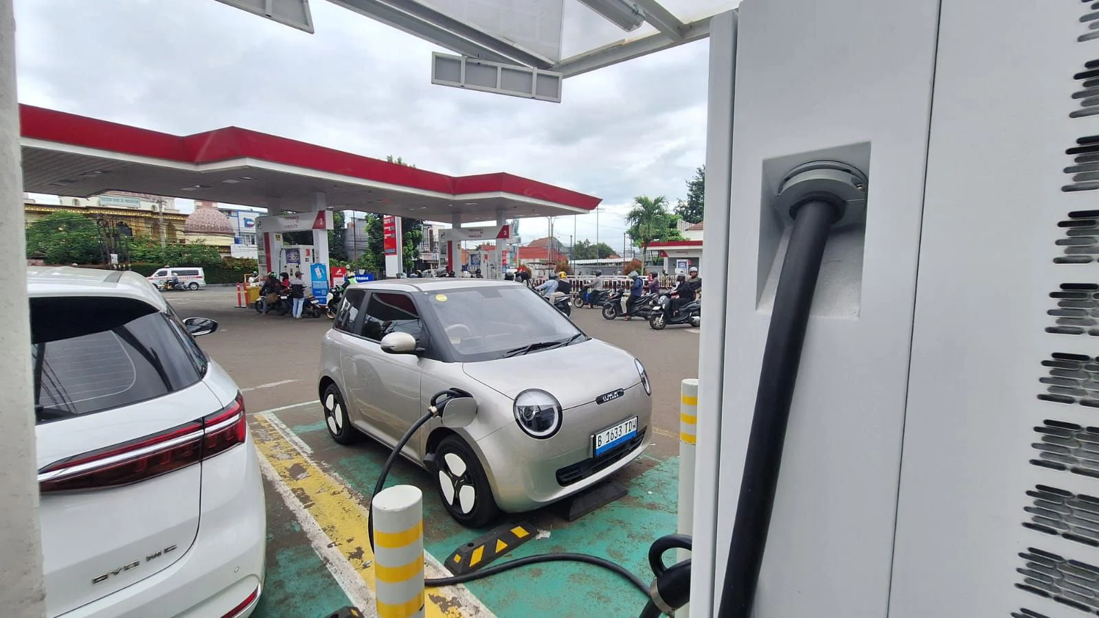 Karpet Merah untuk Mobil Listrik di Jakarta: Pajak Nol Persen dan Bebas Ganjil Genap