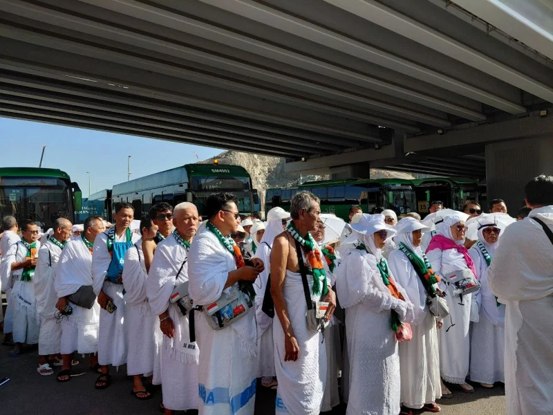 Kemenhaj Imbau Jemaah Haji: Atur Aktivitas & Jaga Kondisi Tubuh Menjelang Armuzna 4 Kemenhaj Imbau Jemaah Haji: Atur Aktivitas & Jaga Kondisi Tubuh Menjelang Armuzna