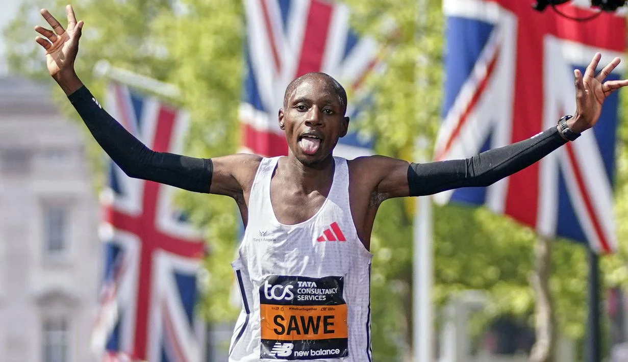 Sabastian Sawe Pecahkan Rekor Dunia Marathon Sub 2 Jam dengan Sepatu Adidas Super